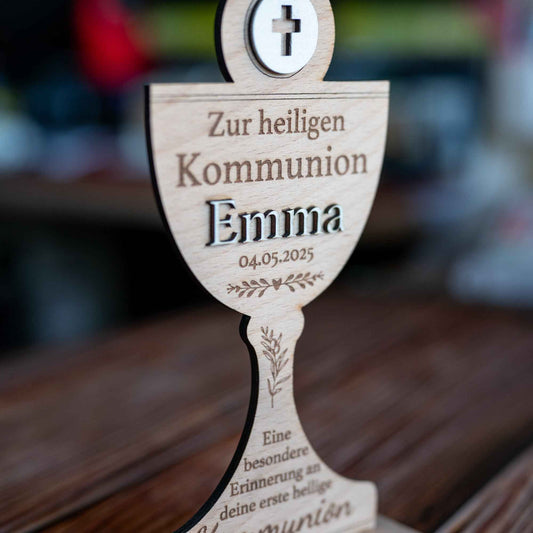 Personalisierter Holzkelch zur Kommunion & Konfirmation | Tischdeko mit Name & Datum | Edles Erinnerungsgeschenk für Jungen & Mädchen | Handmade in Germany