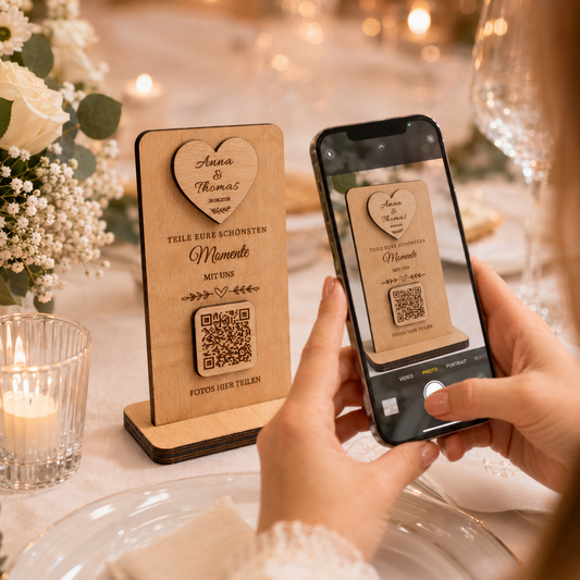 Premium QR Hochzeitsschild zur Miete – 15er Set | Personalisierte Holzschilder für Hochzeiten & Foto Upload