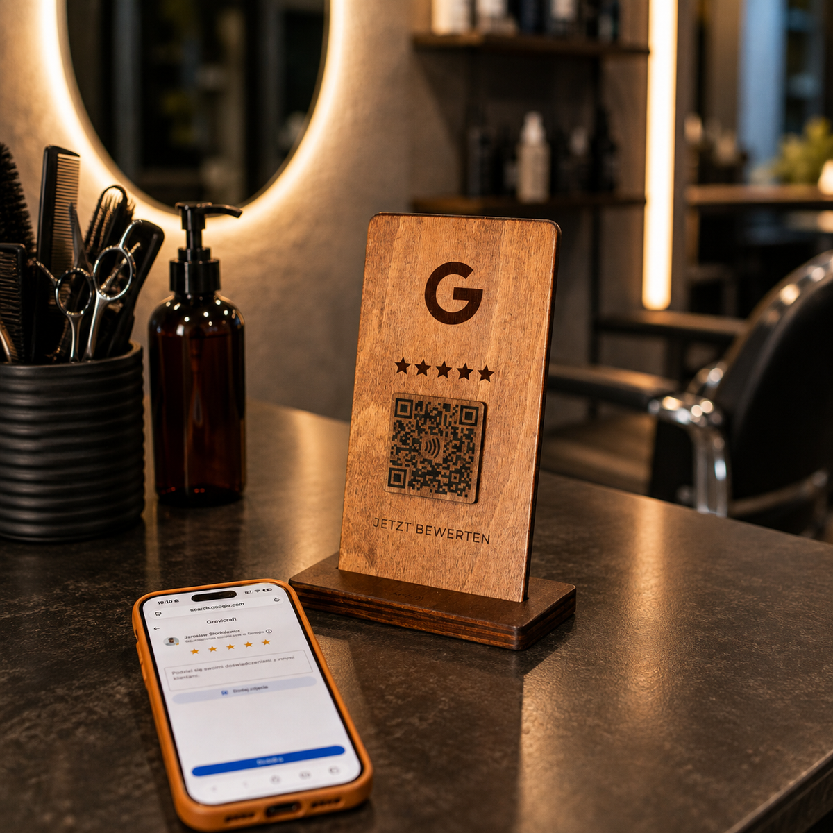 Google Bewertungsschild aus Holz mit NFC & QR Code