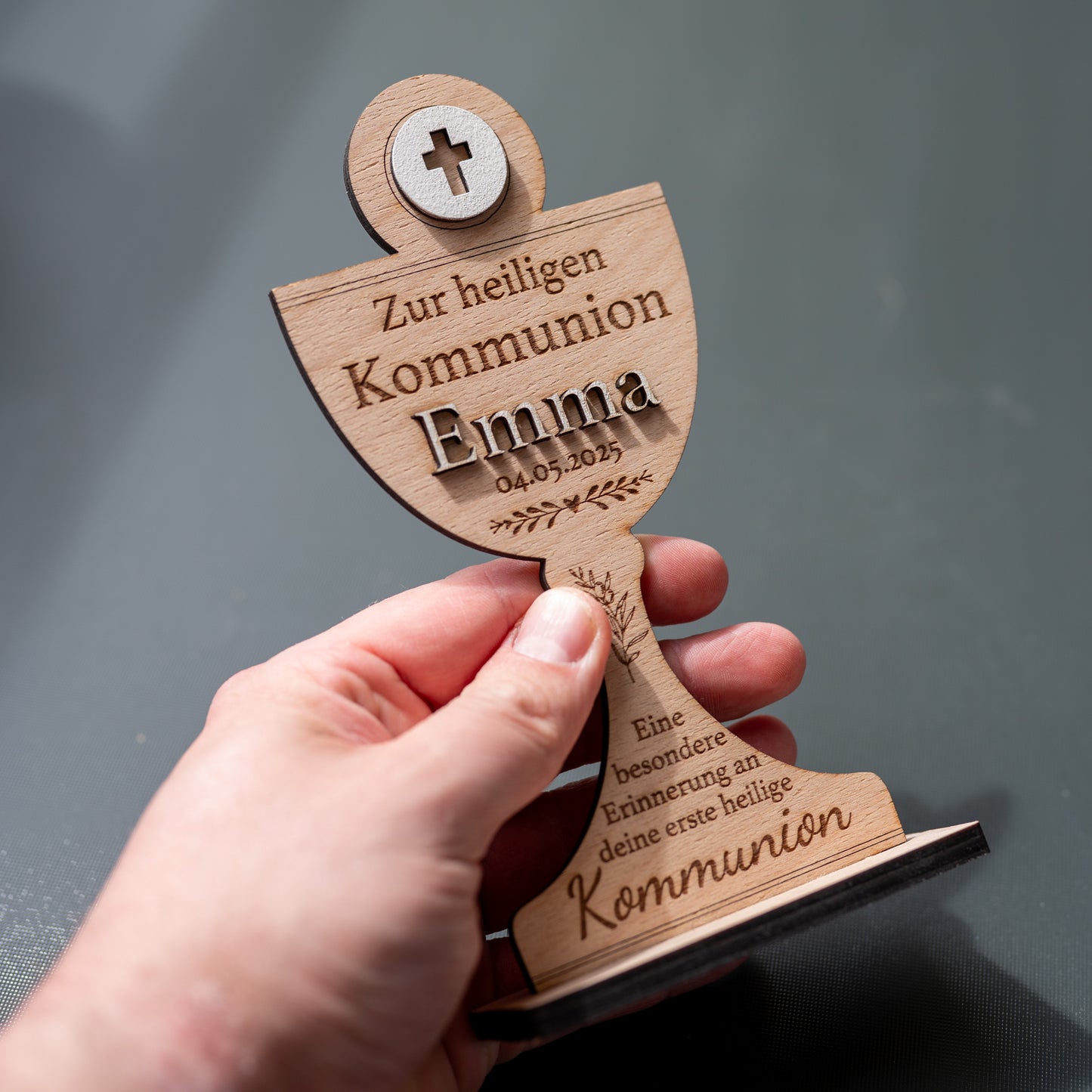 ✨ Personalisiertes Kommunion Geschenk aus Holz | Kelch mit Name & Datum | Tischdeko & Erinnerung Kommunionkind | GraviCraft Handmade