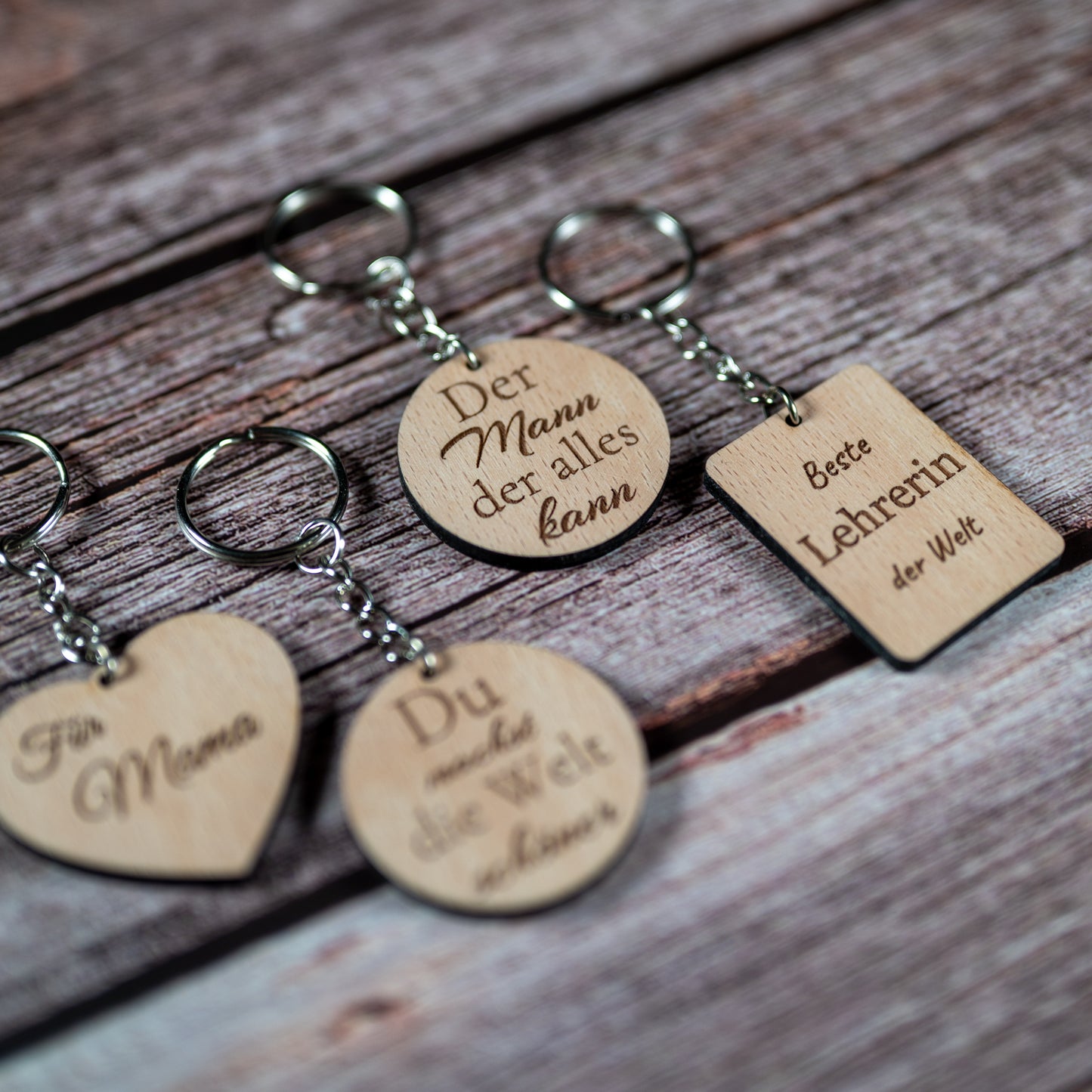 🔑 Personalisierter Holz Schlüsselanhänger mit Gravur – Geschenk für Mama, Lehrerin, Freundin, Oma | Dankeschön & Mitbringsel