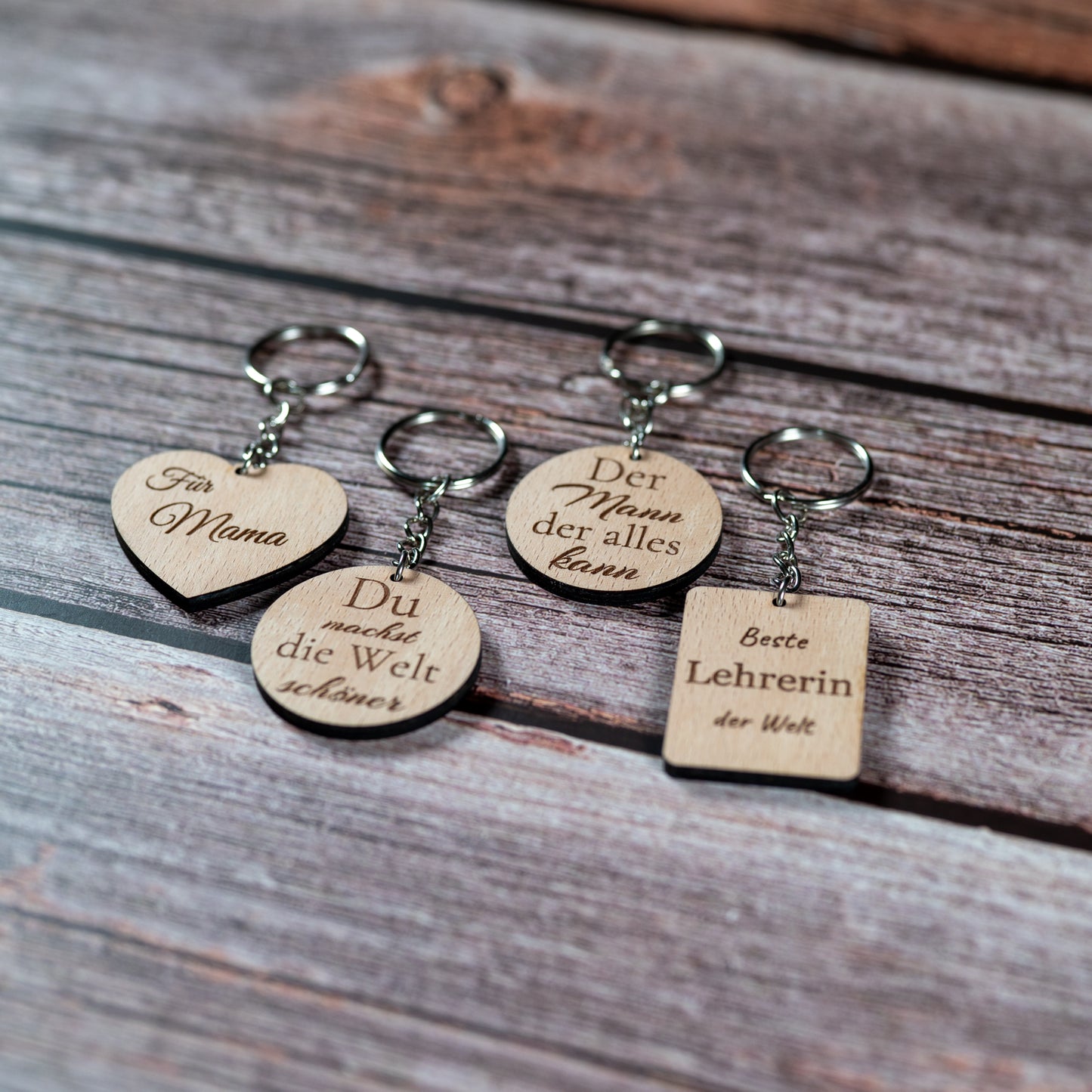 🔑 Personalisierter Holz Schlüsselanhänger mit Gravur – Geschenk für Mama, Lehrerin, Freundin, Oma | Dankeschön & Mitbringsel