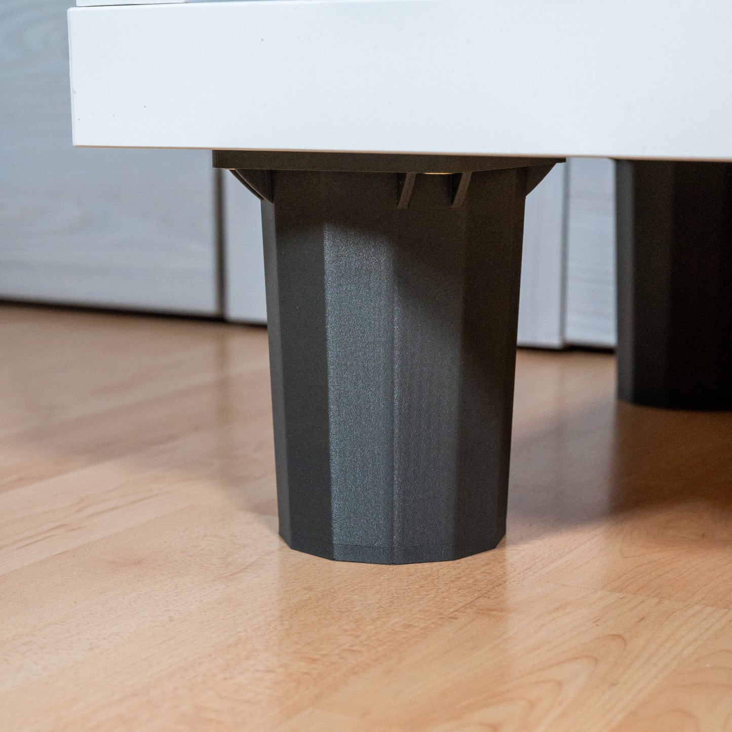 GraviLegs Möbelfüße – 3D-gedruckte Möbelbeine | Slim, Classic & Premium | Modernes Design & Stabilität