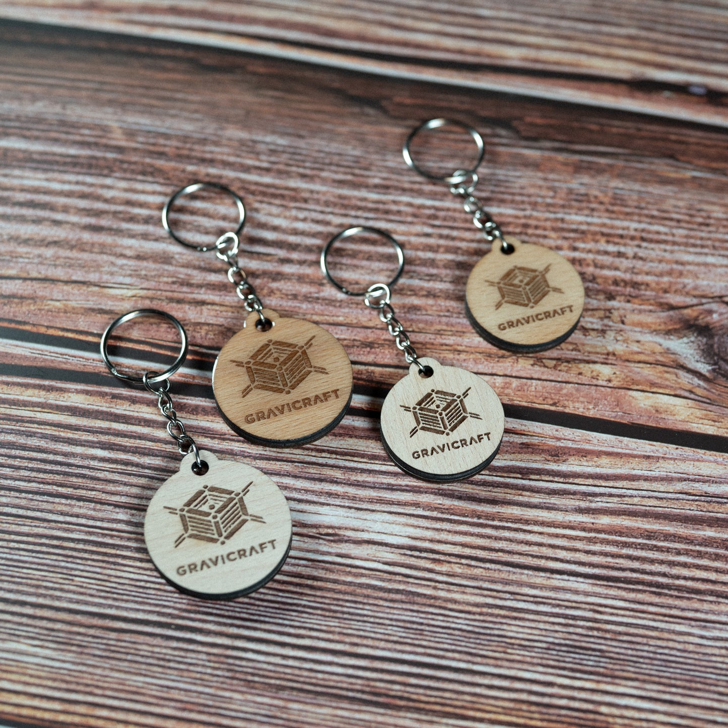Personalisierter Holz Schlüsselanhänger mit Gravur & NFC-Chip – Digitale Visitenkarte mit QR-Code | Handmade Geschenk