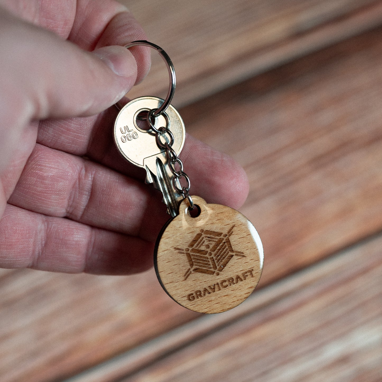 Personalisierter Holz Schlüsselanhänger mit Gravur & NFC-Chip – Digitale Visitenkarte mit QR-Code | Handmade Geschenk