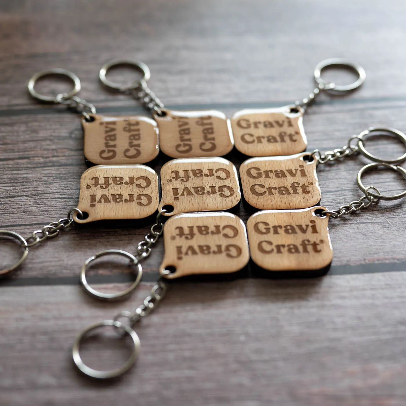 Premium NFC Business Tag mit Crystal Resin & Logo | Digitale Visitenkarte aus Holz | NFC Schlüsselanhänger für Unternehmen