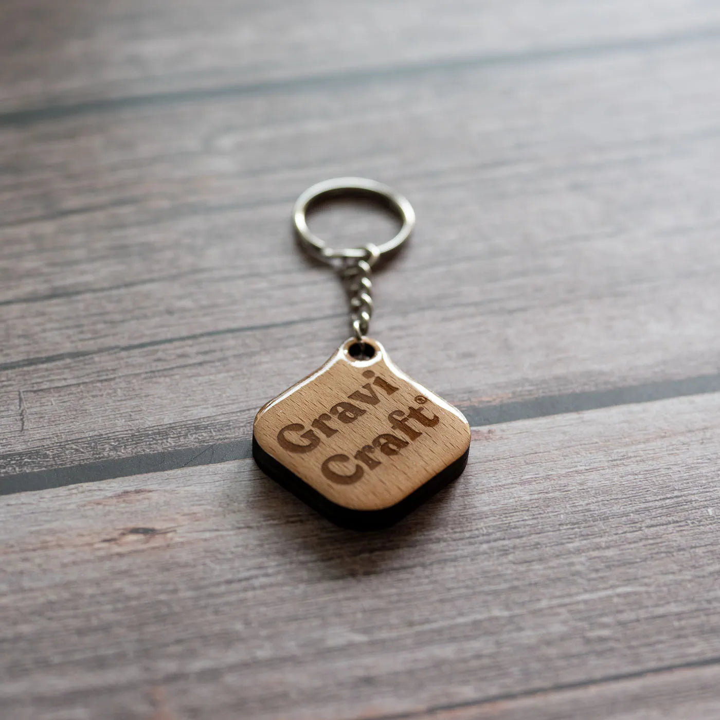 Premium NFC Business Tag mit Crystal Resin & Logo | Digitale Visitenkarte aus Holz | NFC Schlüsselanhänger für Unternehmen