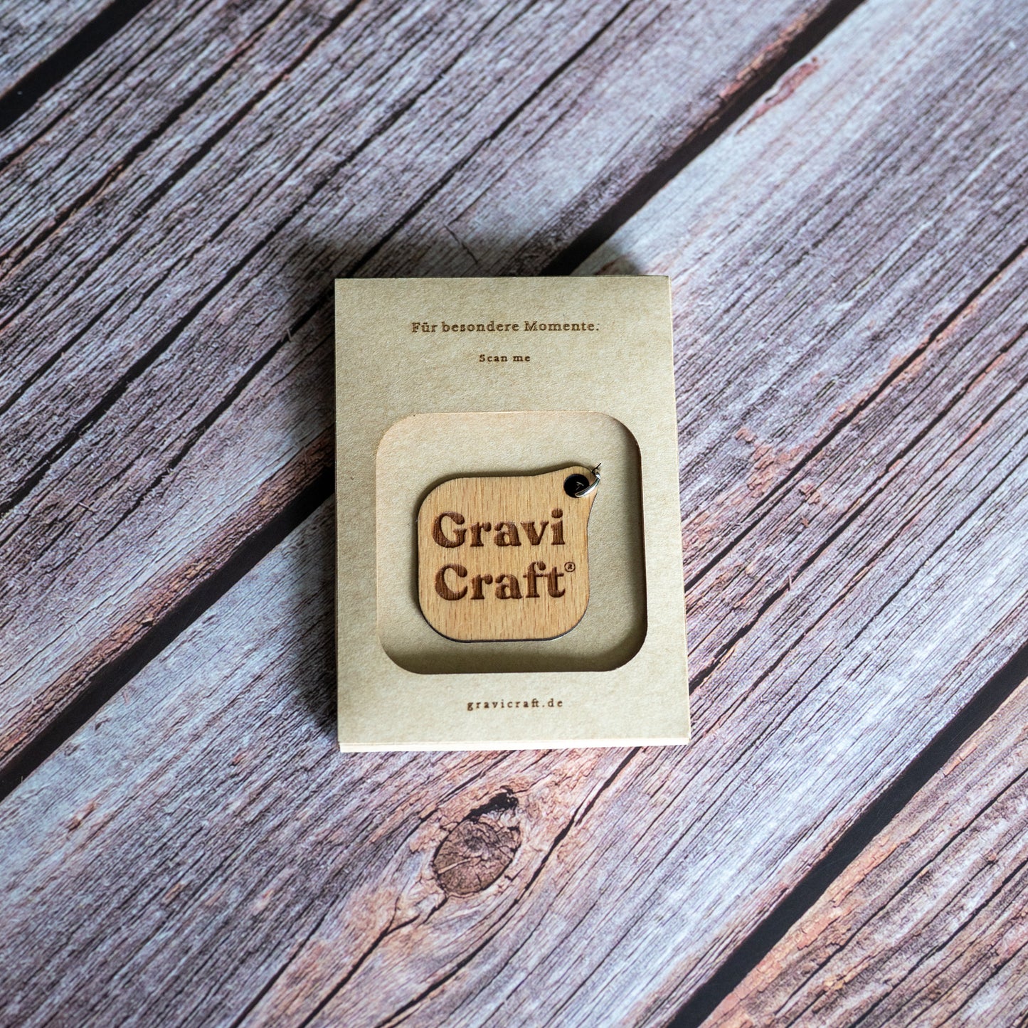 QR Business Tag made of wood – Your digital business card for more visibility