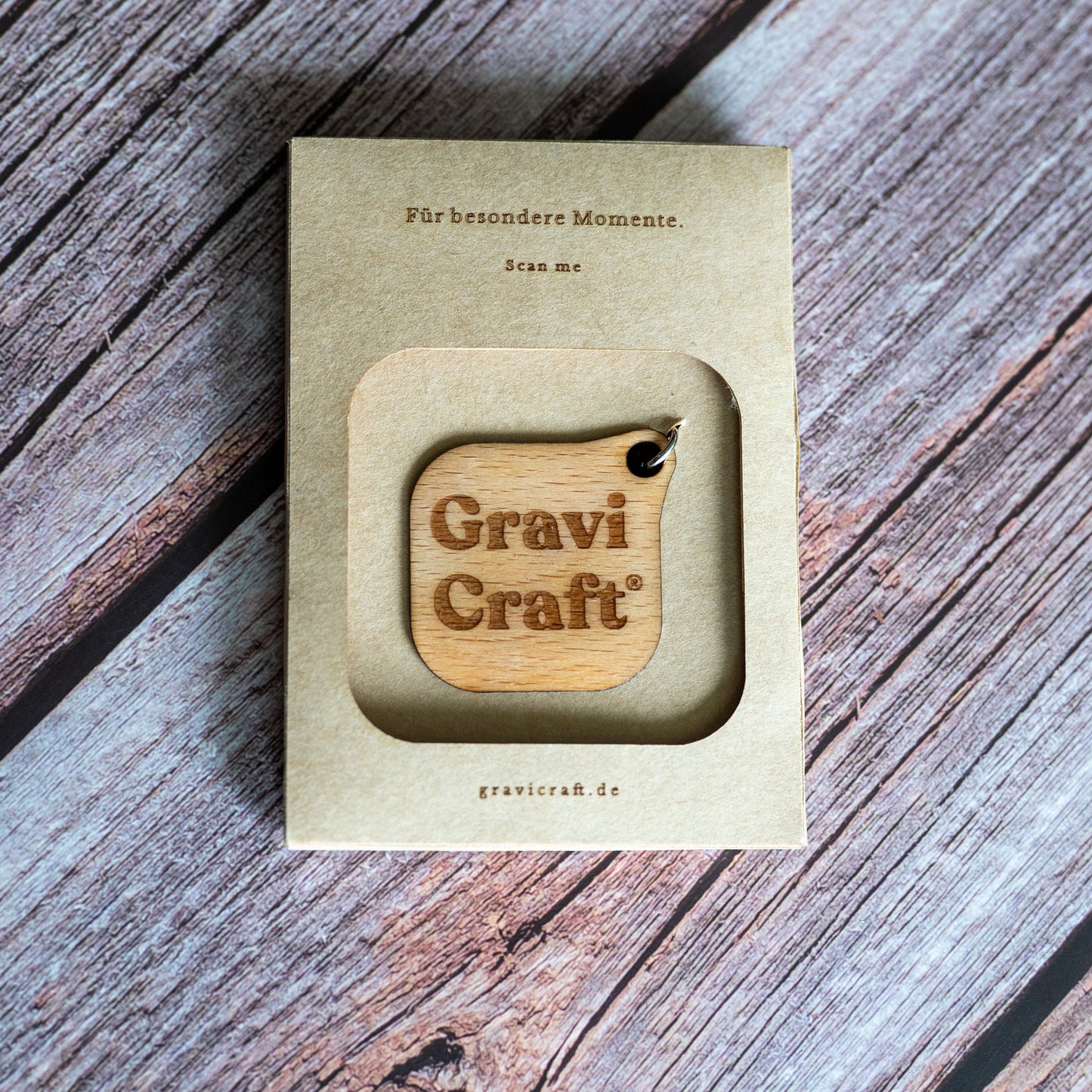 Premium QR Code Business Tag aus Holz mit Crystal Resin | Personalisierter Business Schlüsselanhänger mit Logo | Digital Networking
