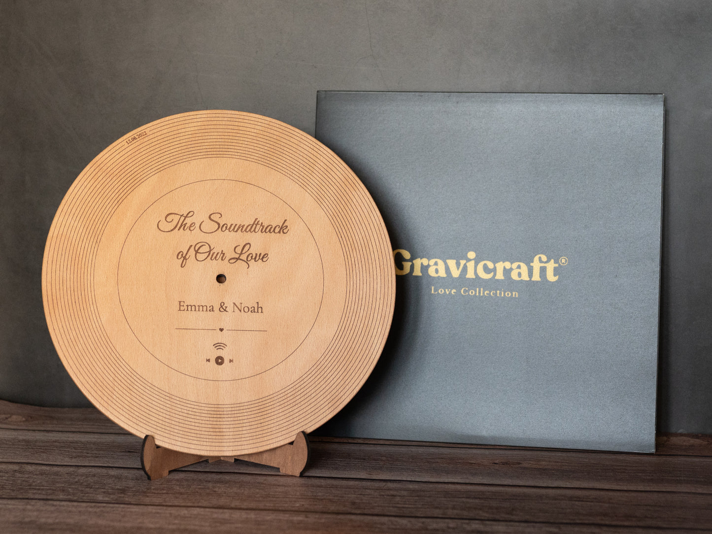 Personalisierte Holz-Schallplatte mit NFC – Love Collection | Individuelles Geschenk mit Musik