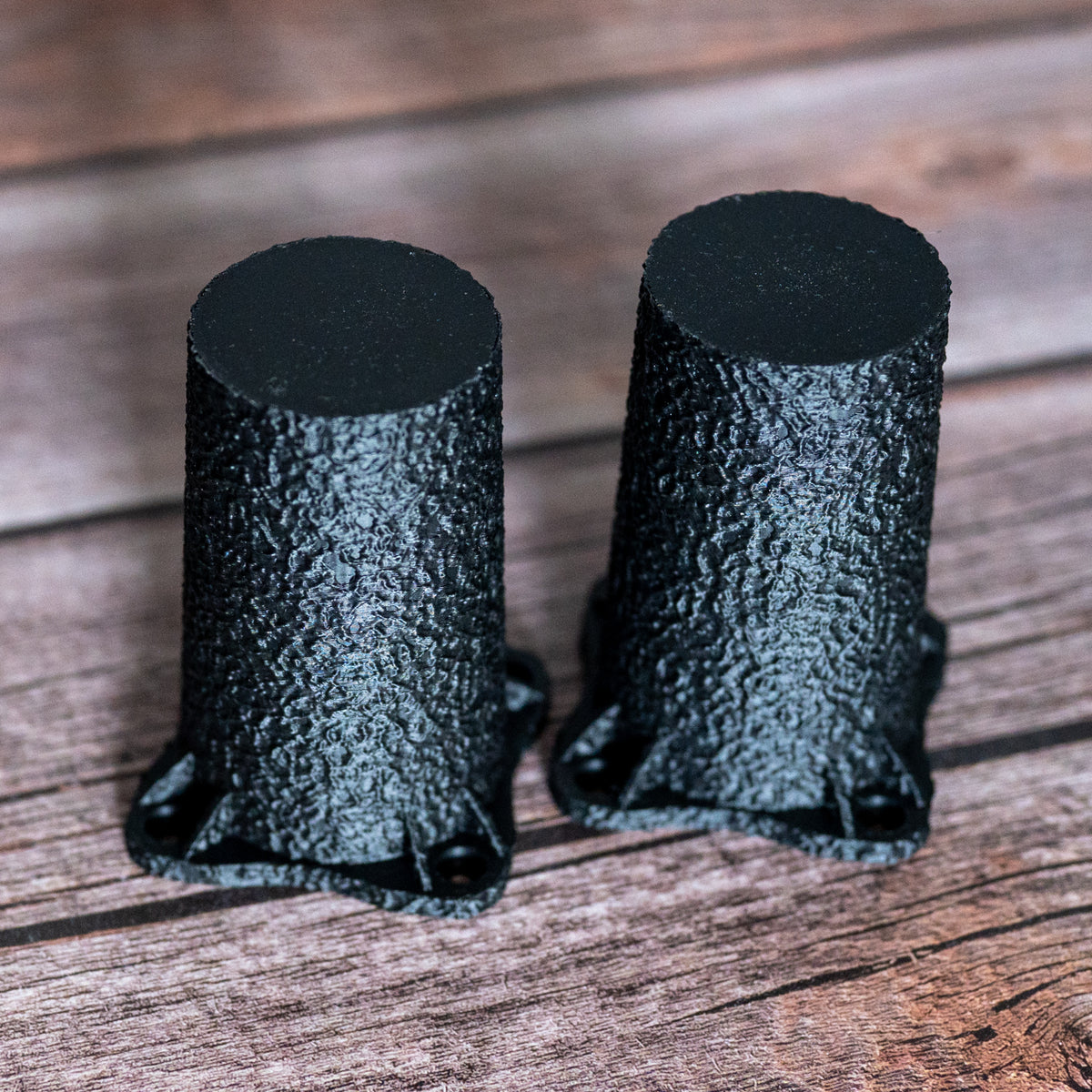 GraviLegs BASALT – Designer-Möbelfüße in markanter Steinoptik