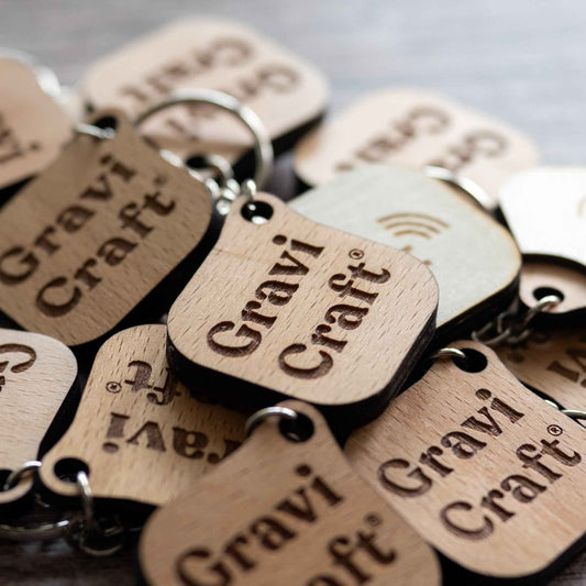 NFC Business Tag Holz | Modell: Edge | Pure Wood Edition | Kontaktlose Visitenkarte handgewachst