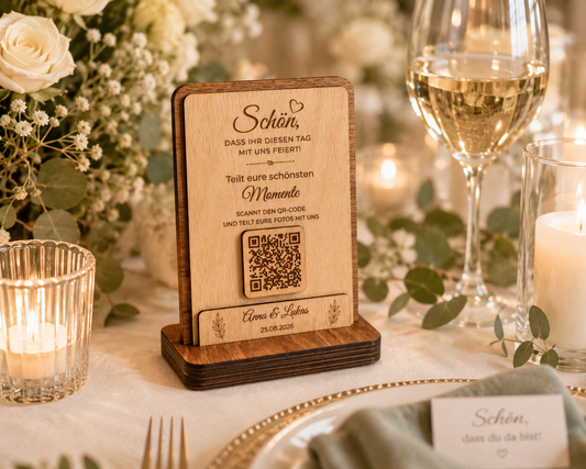 Personalisiertes QR-Code Hochzeitsschild aus Holz – Gemeinsame Erinnerungen stilvoll sammeln