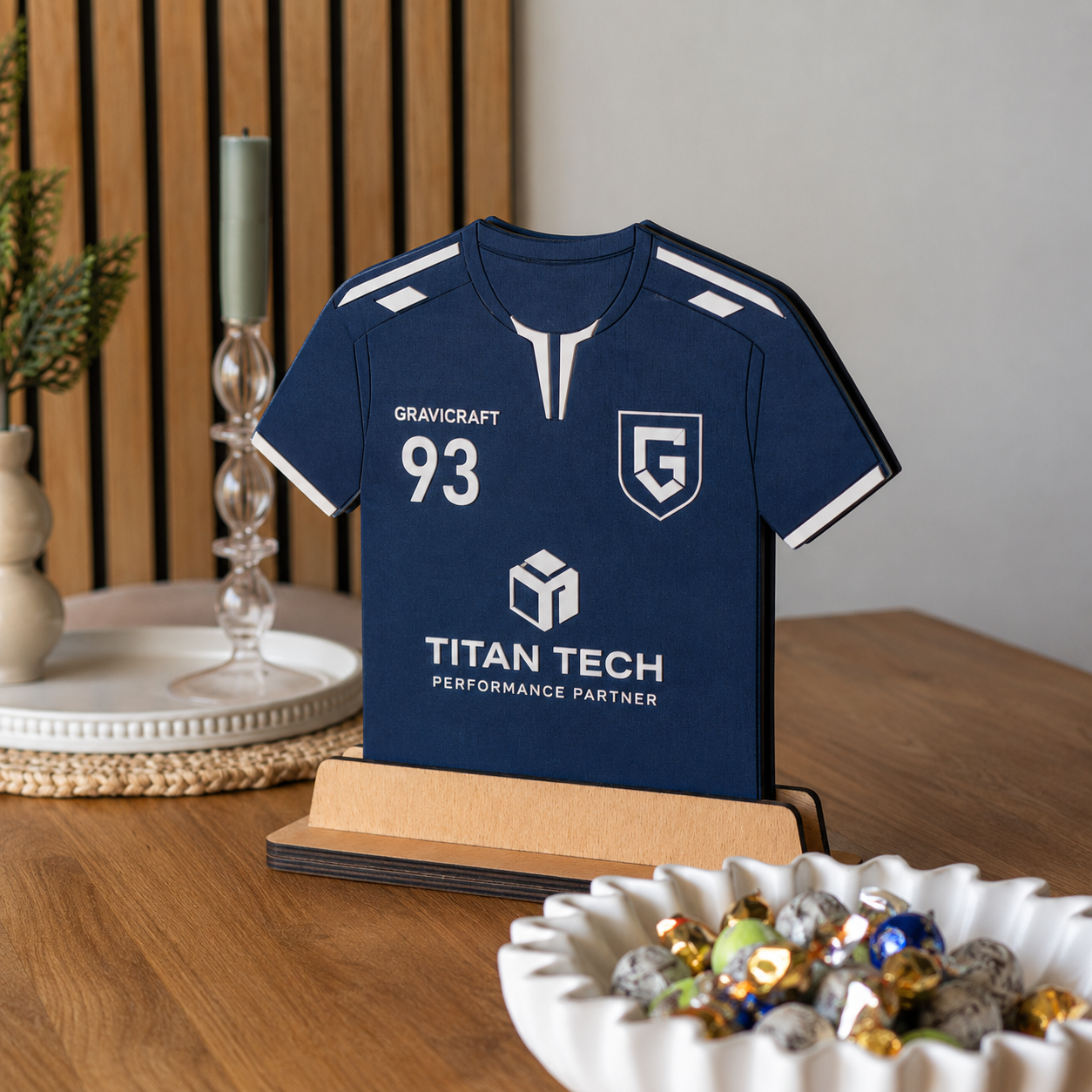 Personalisierte Trikot Erinnerung aus Holz | Geschenk für Fußballspieler & Trainer | Vereinsgeschenk mit Namen und Nummer